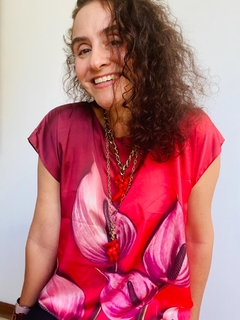 Imagem do Camiseta Kaftan Cetim Antúrio Vermelho