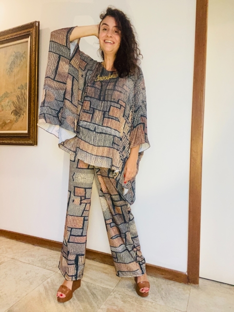 Camiseta Plissada Crepe Paul Klee Cinza