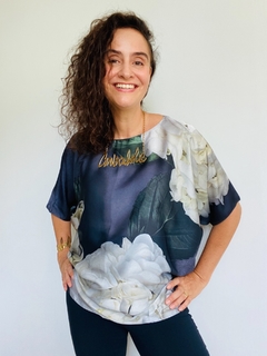 Camiseta Morcego Cetim Hortênsia Cinza - buy online