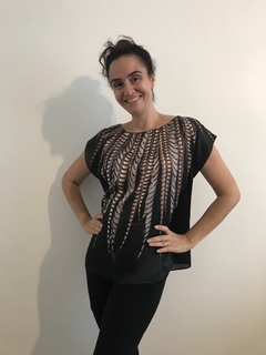 Camiseta Kaftan Cetim Faisão Preto - comprar online