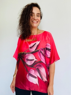 Camiseta Morcego Cetim Antúrio Vermelho - comprar online