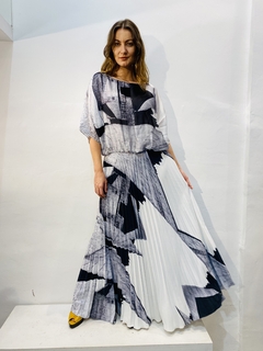 Vestido Morcego Saia Plissada Crepe Arquitetura - ALESSA