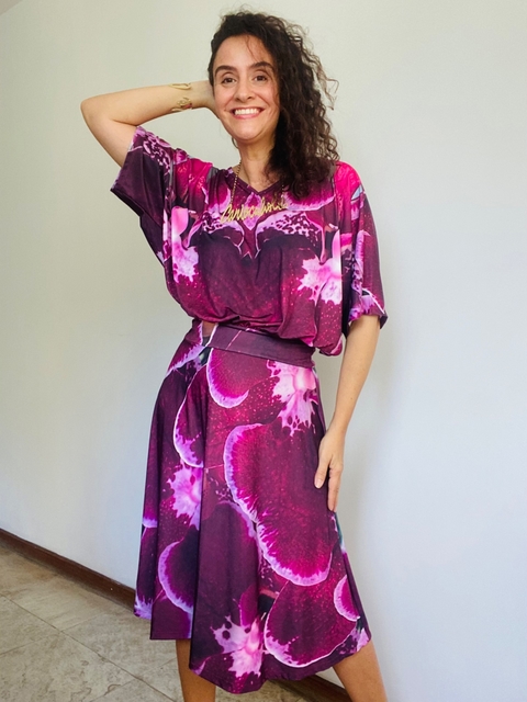 Vestido Morcego Evasê Curto Orquídea Vinho