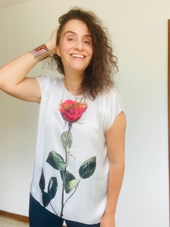 Imagem do Camiseta Kaftan Cetim Rosa Única Branca