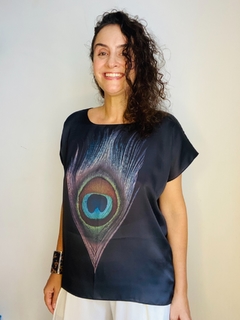 Camiseta Kaftan Cetim Pavão Preto