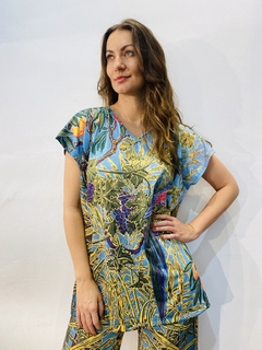 Camiseta Kaftan Jersey Arara Verde - comprar online