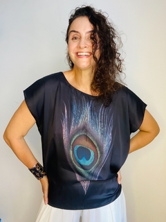 Camiseta Kaftan Cetim Pavão Preto - ALESSA