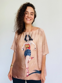Camiseta Morcego Cetim Mulher Maravilha Nude - buy online