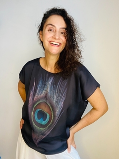 Imagem do Camiseta Kaftan Cetim Pavão Preto