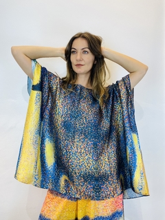 Camiseta Maxi Morcego Cetim Balneário na internet