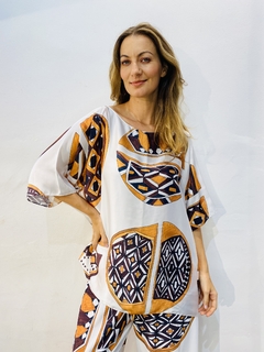 Camiseta Morcego Cetim Indigena na internet