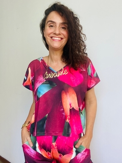 Camiseta Kaftan V Jersey Orquídea Vermelho - comprar online