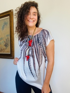 Camiseta Kaftan Cetim Faisão Branco na internet