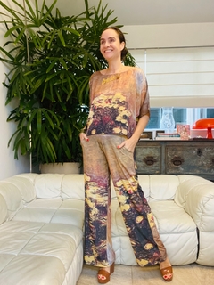 Camiseta Morcego Cropped Cetim Monet Amarelo - comprar online