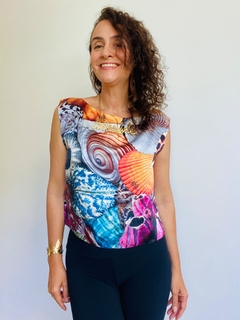 Camiseta Cropped Cetim Concha Mix na internet