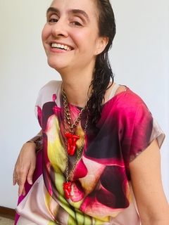 Camiseta Kaftan Cetim Calla Vermelha on internet
