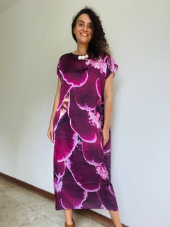 Vestido Kaftan Midi Cetim Orquidea Vinho on internet