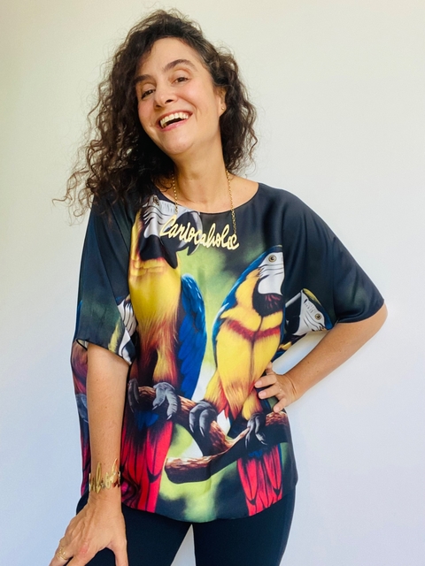 Camiseta Morcego Cetim Arara