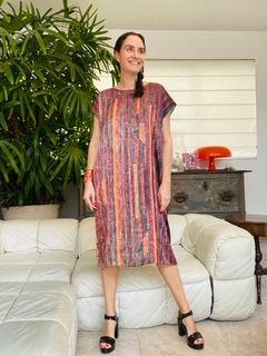 Vestido Kaftan Cetim Paul Klee Vermelho na internet