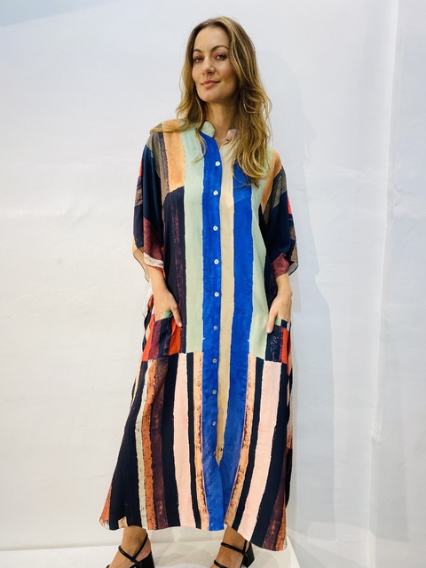 Vestido Maxi Longo Bolso Botão Crepe Klee Listras