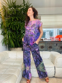Camiseta Kaftan Cetim Monet Lilás