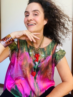 Camiseta Kaftan Cetim Porta Bandeira - comprar online