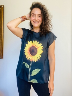 Camiseta Kaftan Cetim Girassol