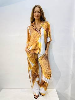 Camisa Social Manga Curta Crepe Folhas Douradas - buy online