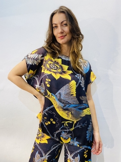 Camiseta Kaftan Cetim Passaro Azul - comprar online