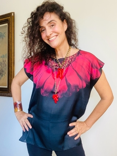 Camiseta Kaftan Cetim Gérbera Preta on internet