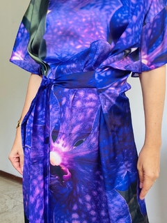 Vestido Asa Longo Cetim Orquídea Roxo