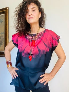 Camiseta Kaftan Cetim Gérbera Preta on internet