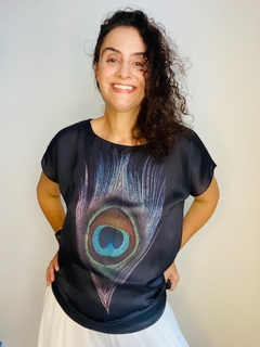 Camiseta Kaftan Cetim Pavão Preto - loja online
