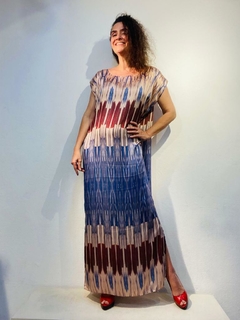 Vestido Kaftan Longo Cetim Neve Listras