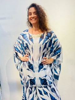 Camiseta Maxi Cetim Concha Azul