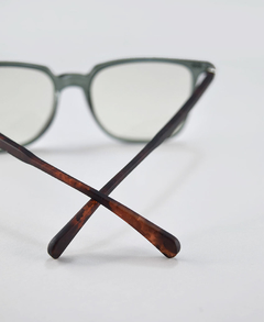 Lentes ópticos Vulk Netaglio 663 MO445
