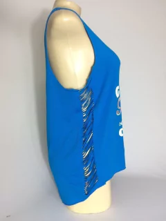 CAMISETA FITNESS REGATA VISCOLYCRA COM ESTAMPA NA FRENTE E RASGOS NAS LATERAIS / Ref: CRF03 - Oferta !!! - comprar online