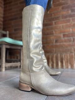 bota Mia