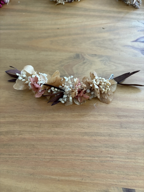 Tocado mediano de Flores Preservadas en stock - comprar online