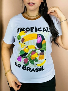 T-SHIRT CANELADA TROPICAL BRASIL - BRANCA - comprar online