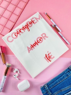 T-shirt ribana canelada Coragem, amor e fé.