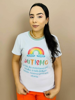 T-SHIRT CANELADA AUTISMO COMEMORAMOS UMA VITÓRIA - comprar online