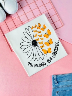 T-shirt ribana canelada Seu mundo, sua liberdade...