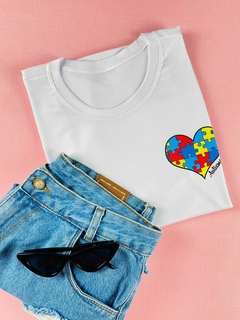 T-shirt Canelada Autismo coração peito