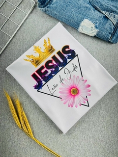 T-shirt Feminina Canelada Jesus leão de judá