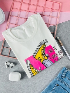 T-shirt ribana canelada Pare de correr atras de quem sabe onde te encontrar - comprar online