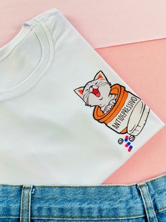 T-shirt Canelada Antidepressivo gatinho - comprar online