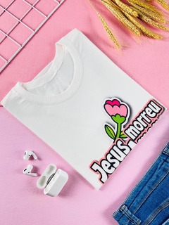 T-shirt ribana canelada Jesus morreu por amor - comprar online