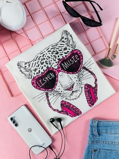 T-shirt ribana canelada Tigre listen music