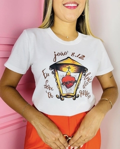 T-shirt ribana canelada Eu sou a luz do mundo. João 8,12 - Fabi T-shirts